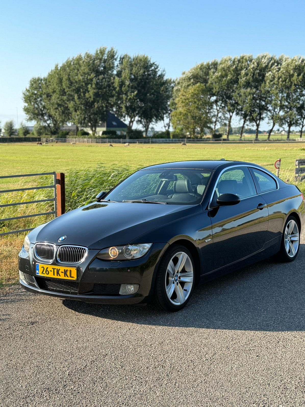 BMW 3-Serie 2.5 I 325 Coupe AUT 2006 Zwart, Auto's, Automaat, 745 kg, Achterwielaandrijving, 2497 cc