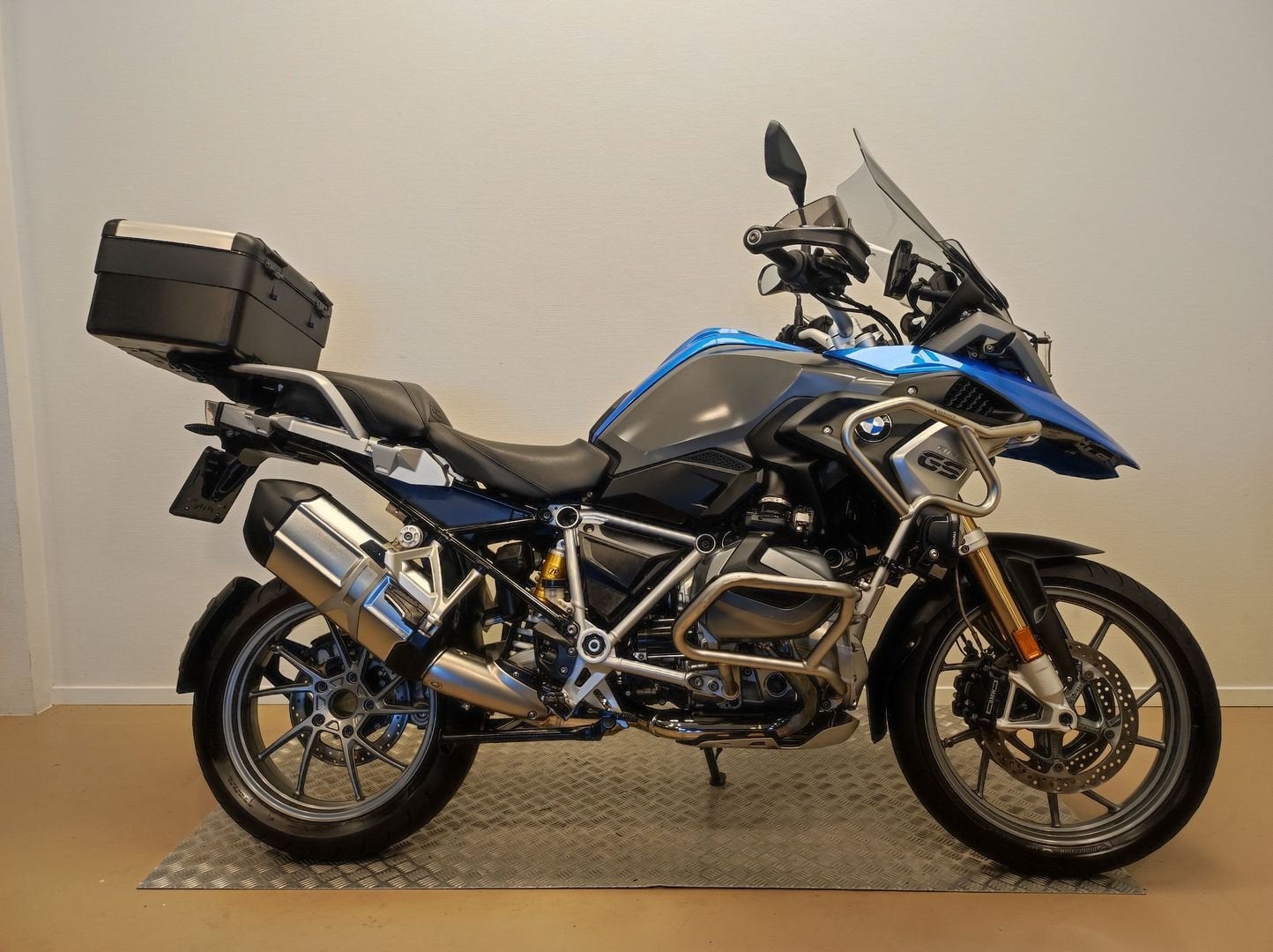 BMW R 1250 GS (bj 2019) 64,628 km, 2 cilinders, 1254 cc, Bedrijf, Onbekend