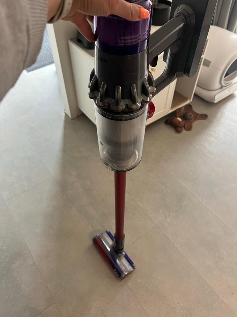 Dyson V11 Fluffy - 3 maanden oud, incl. factuur & garantie, Witgoed en Apparatuur, Draadloos, Ophalen of Verzenden, Zo goed als nieuw