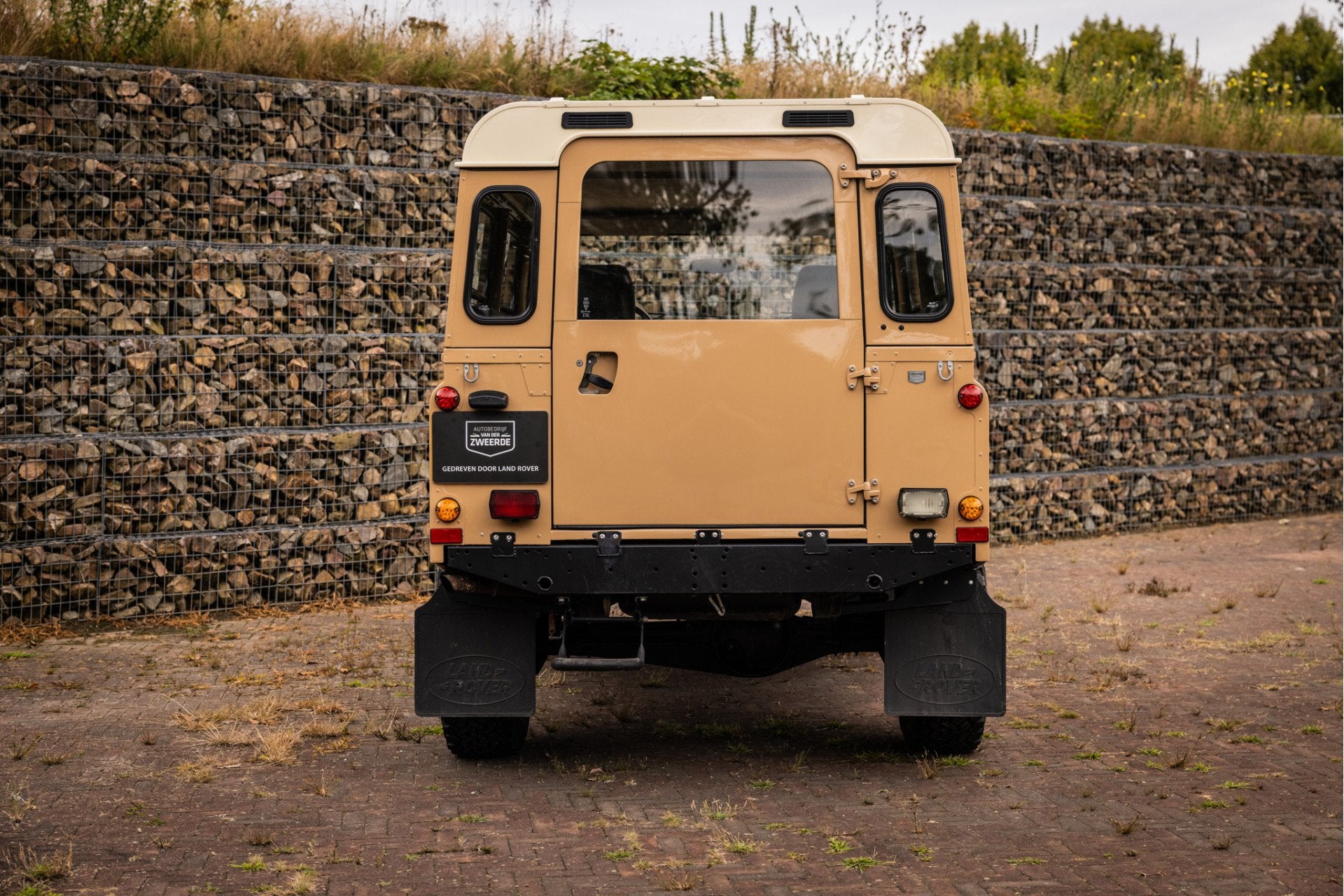 Land Rover Defender 110 V8 Hard Top Volledig gerestaureerd, foto 4