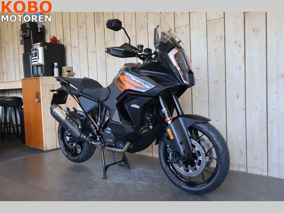 KTM 1290 SUPER ADVENTURE S (bj 2022), 2 cilinders, KTM, Motorrijbewijs A, Bedrijf