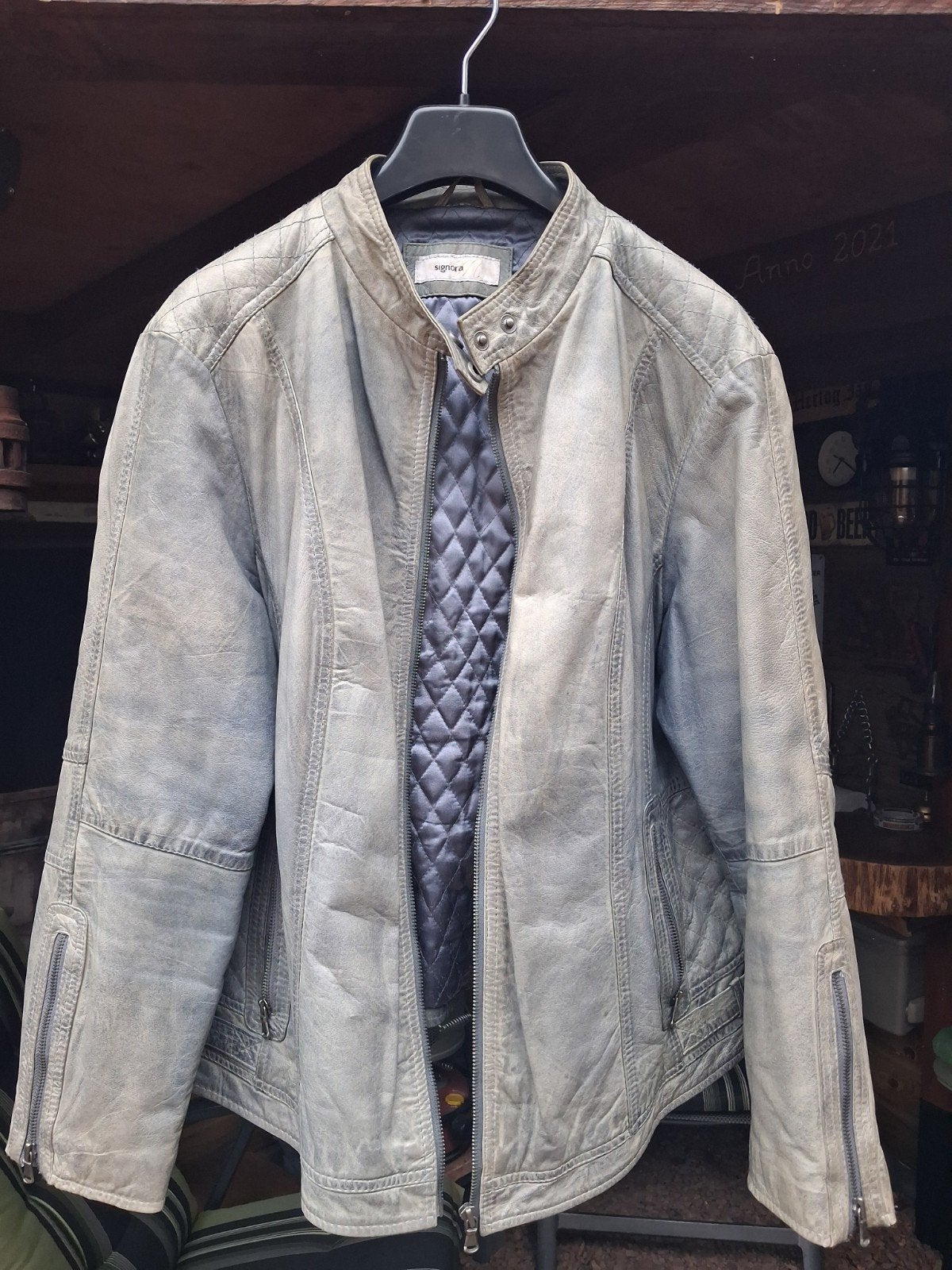 Stijlvol lichtblauw/ jeans kleur  leren jack, Kleding | Dames, Jassen | Winter, Ophalen of Verzenden, Gedragen, Maat 46/48 (XL) of groter