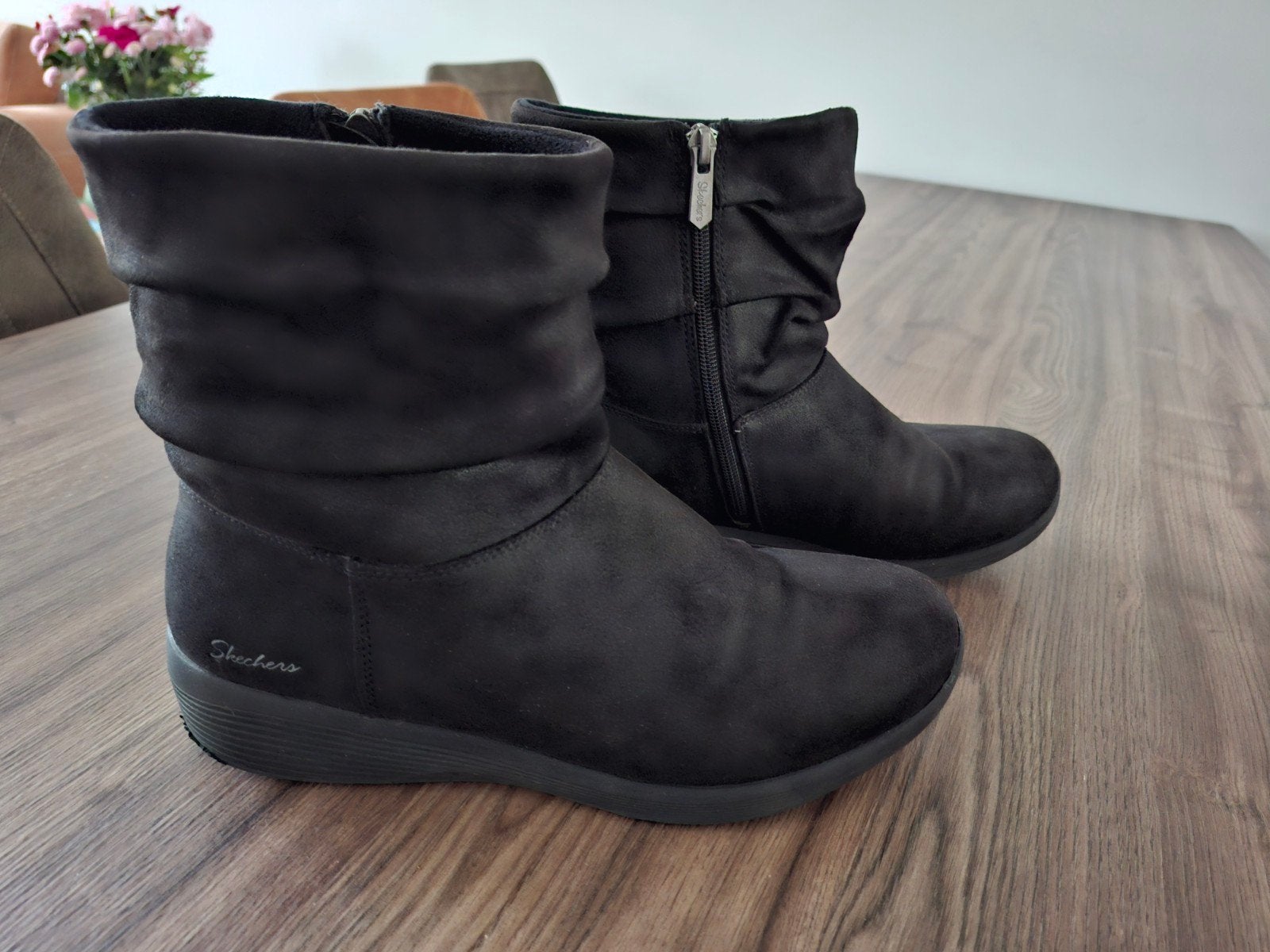 skechers laarsjes zwart, maat 40, Ophalen, Skechers, Zwart, Zo goed als nieuw