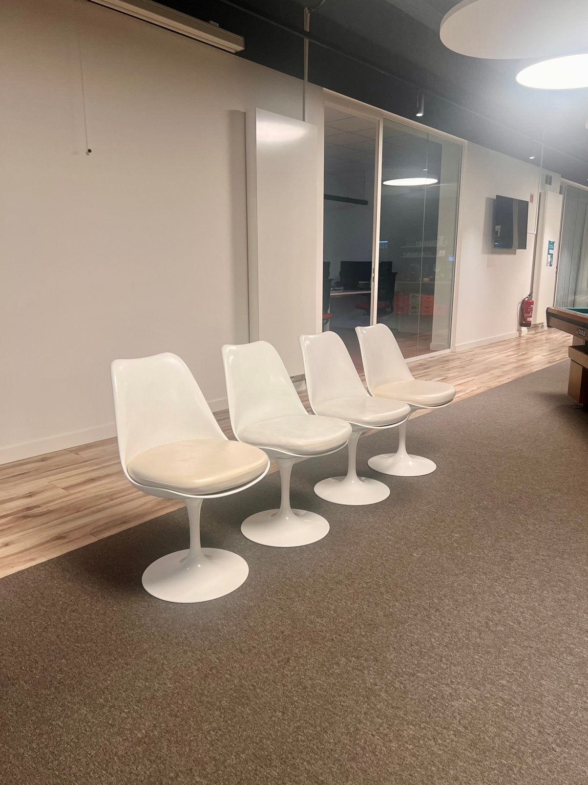 4x Knoll Tulip Chair, Huis en Inrichting, Stoelen, Ophalen, Design klassieker, Gebruikt, Wit