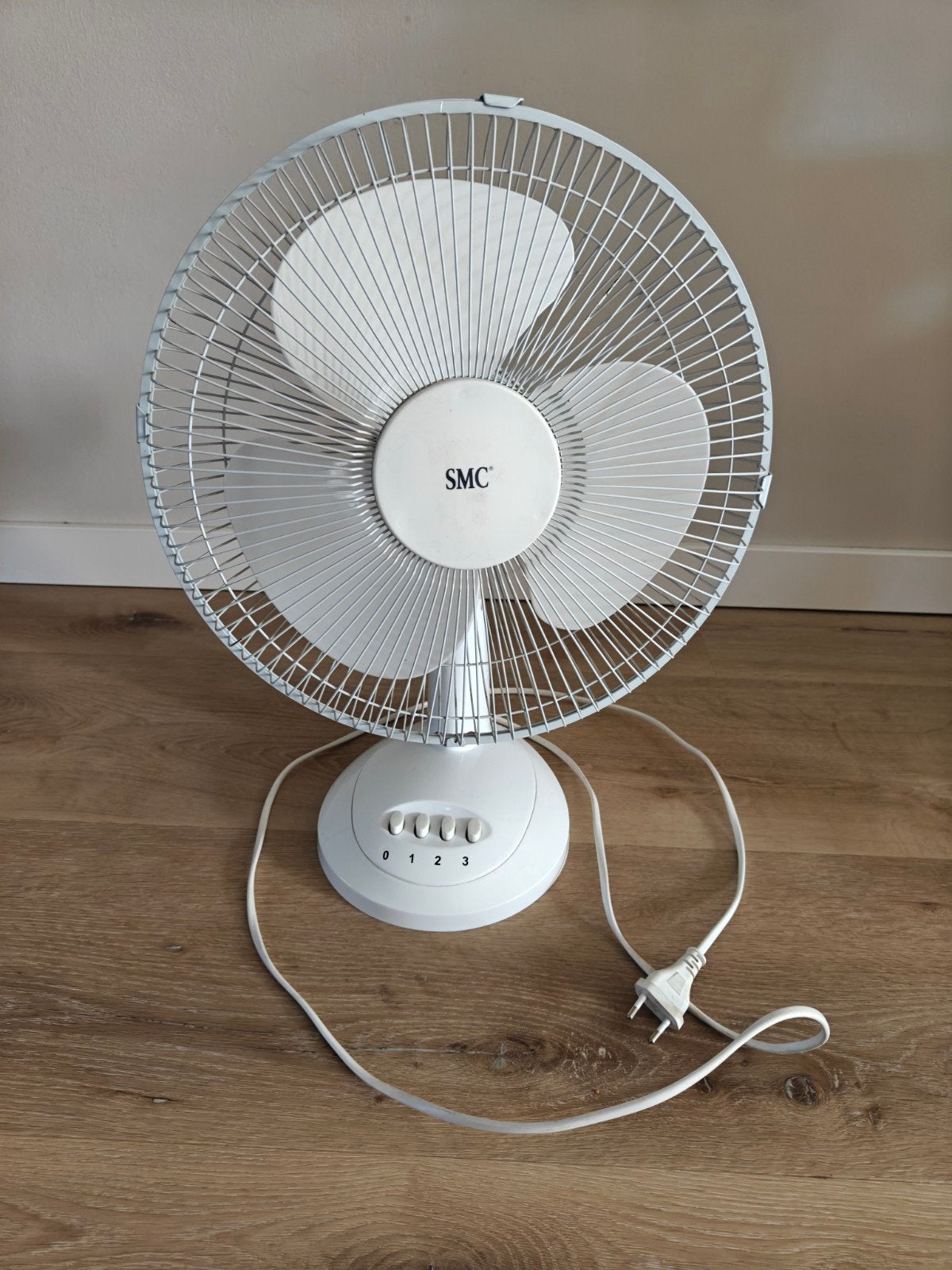 SMC Ventilator met 3 standen en zwenkfunctie, Ophalen of Verzenden, Gebruikt, Tafelventilator