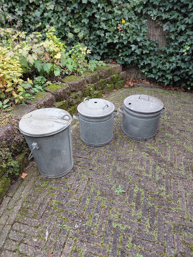 Zinken vuilnisemmer en ketels, Ophalen, Gebruikt