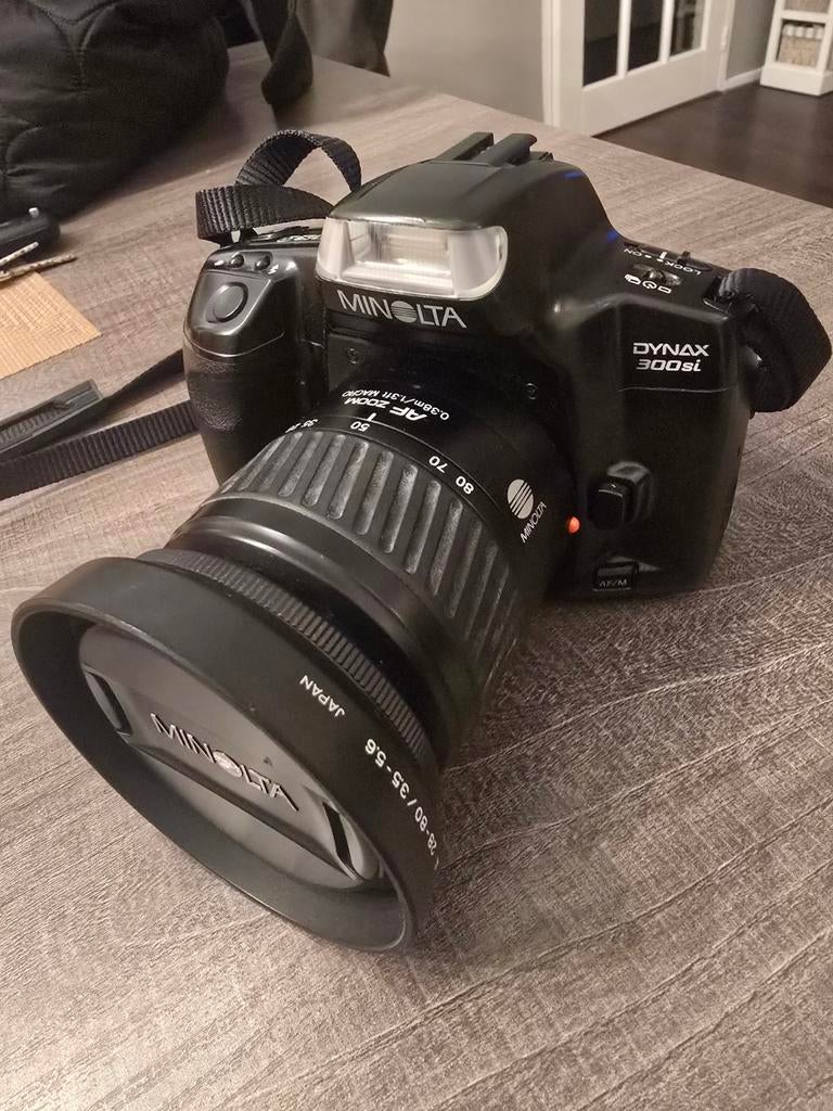 Minolta Dynax 300si Spiegelreflexcamera met AF Zoomlens, Audio, Tv en Foto, Fotocamera's Analoog, Ophalen of Verzenden, Gebruikt