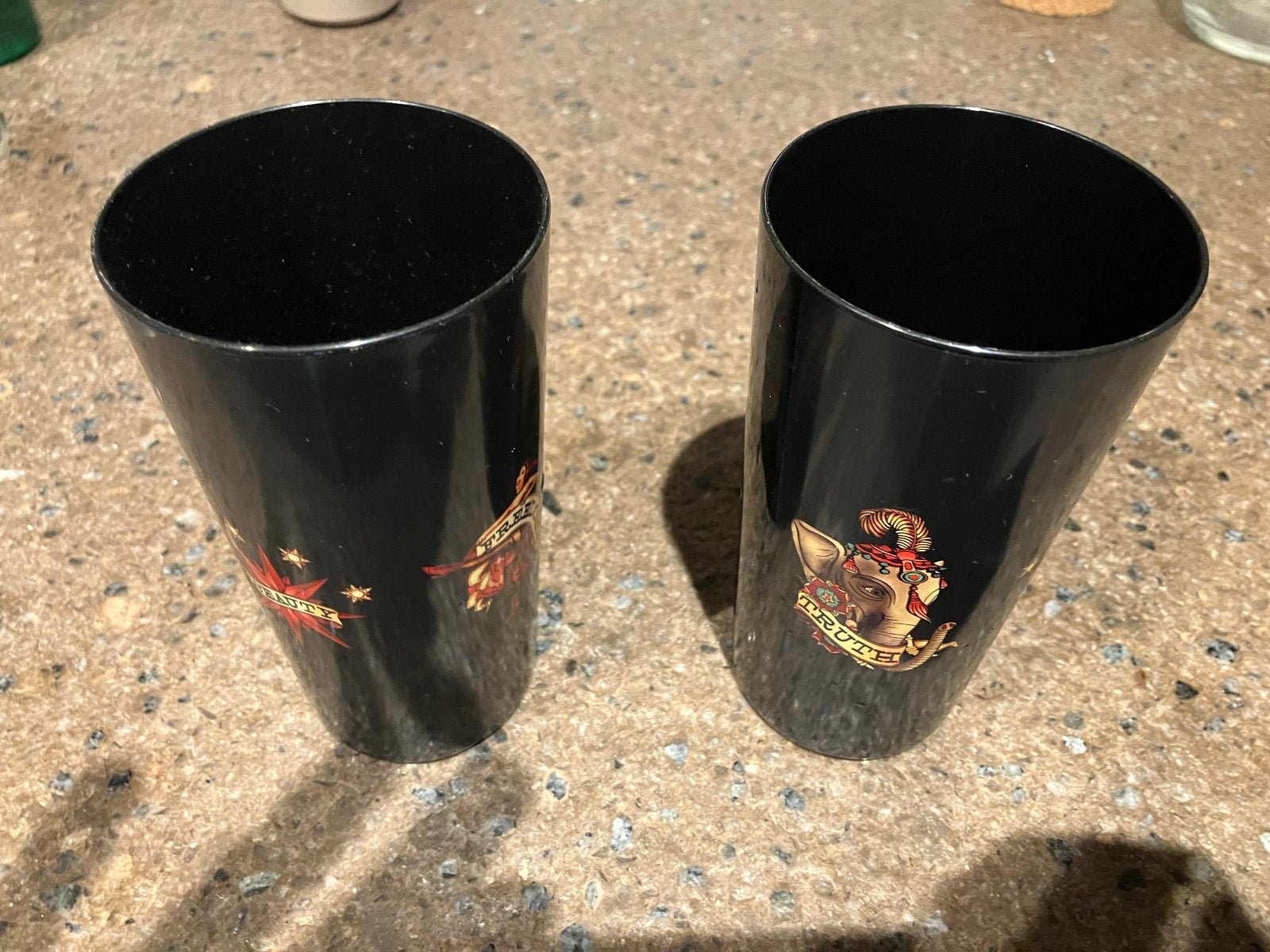 2x Moulin Rouge Musical Plastic Bekers, Ophalen of Verzenden, Gebruikt, Gebruiksvoorwerp