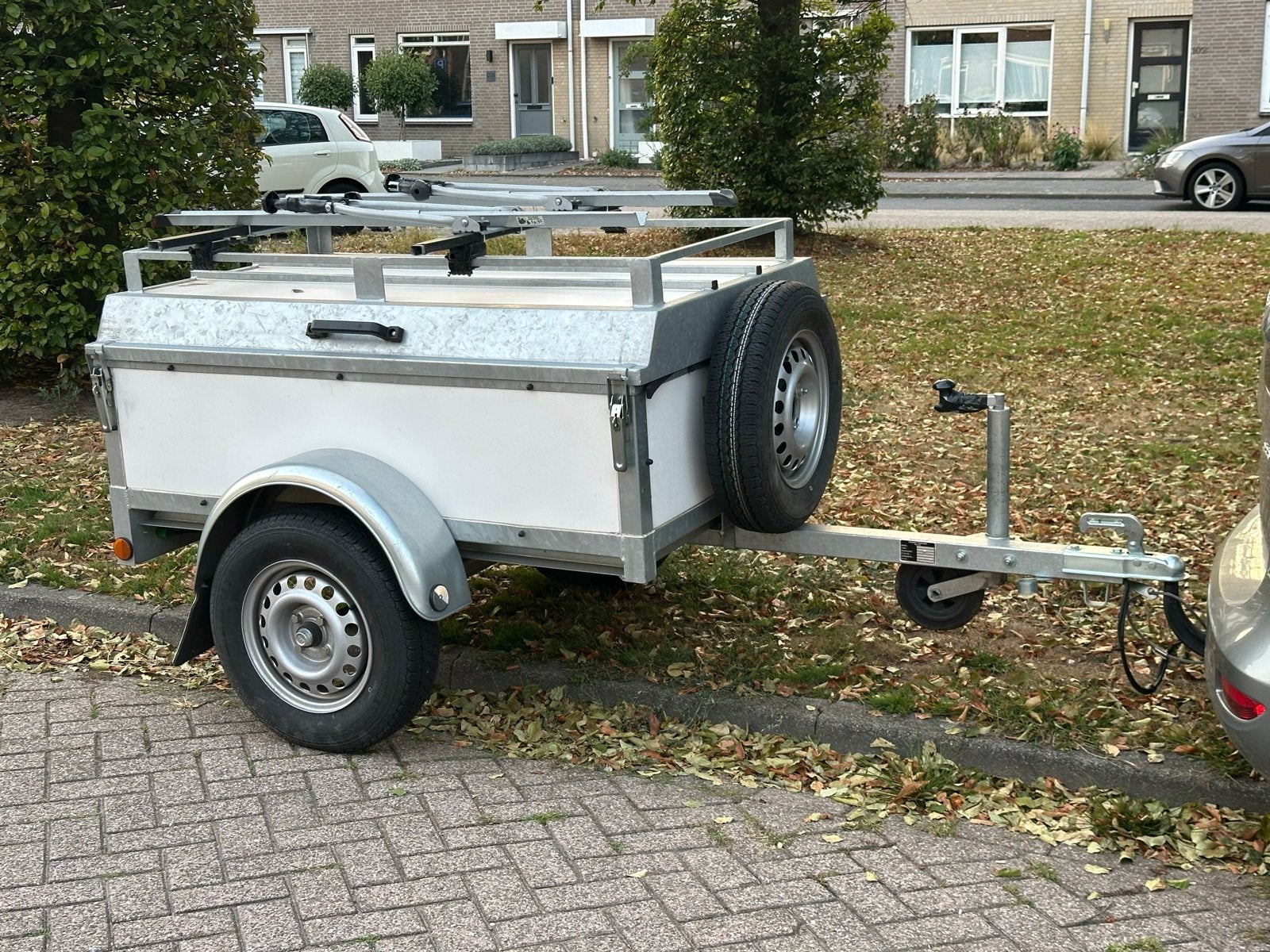 TE HUUR Bagagewagen / vakantieaanhanger – 750 kg – 2 fietsen, Ophalen, Zo goed als nieuw