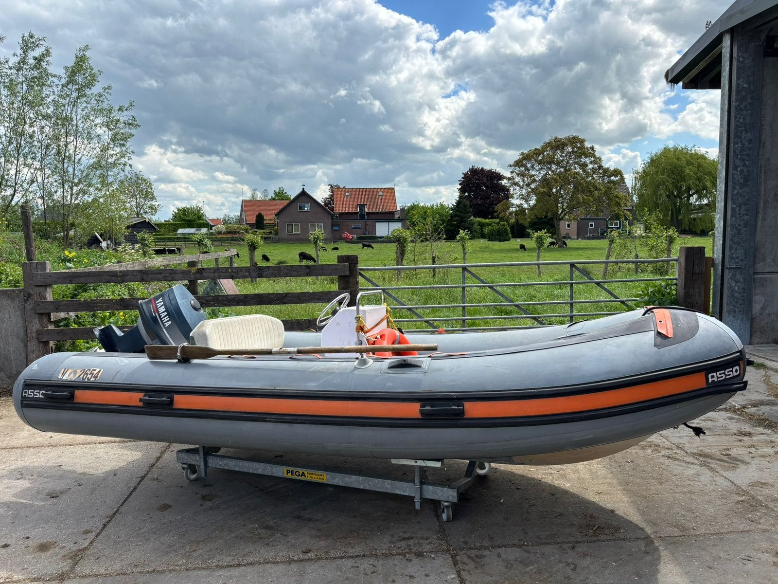 Asso Rib met stuur console evt met Yamaha 25 pk, Watersport en Boten, Gebruikt, 4 m, Kussens, Ophalen of Verzenden