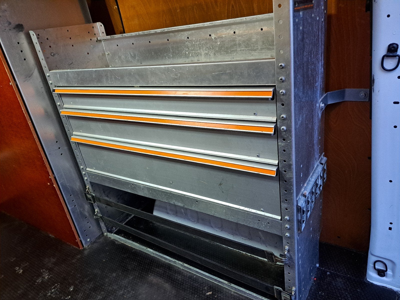 auto inrichting finnerup kasten, Ophalen
