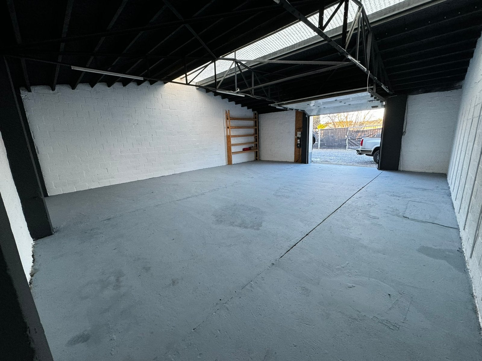 Te Huur Bedrijfspand / Garage - Loods kerkrade, Zakelijke goederen, Bedrijfs Onroerend goed, 80 m², Huur, Opslag of Loods