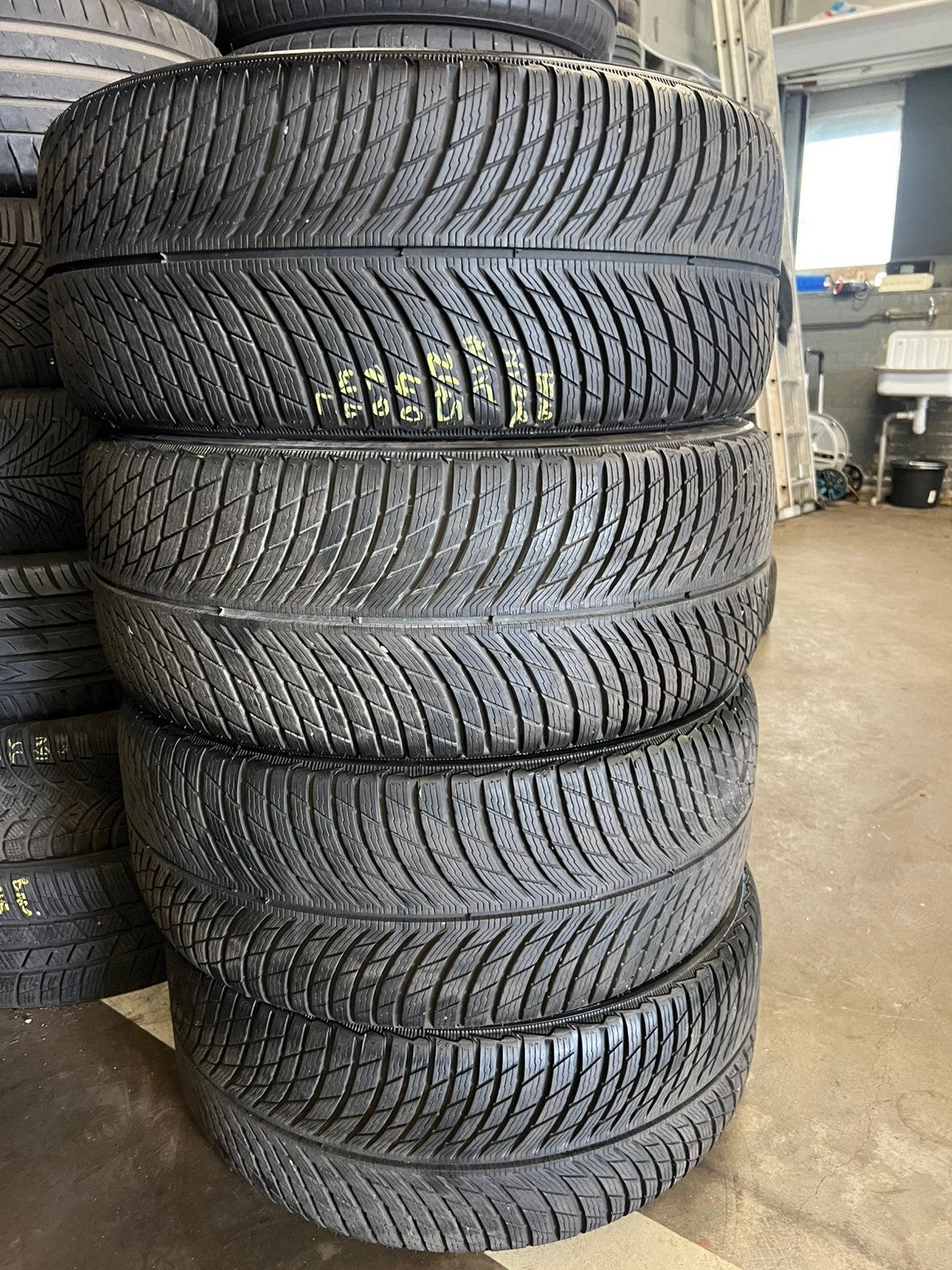 Michelin(Nieuwe,Dot4025))245/40/20(99W), Auto-onderdelen, Banden en Velgen, Ophalen, 245 mm, Nieuw, Winterbanden