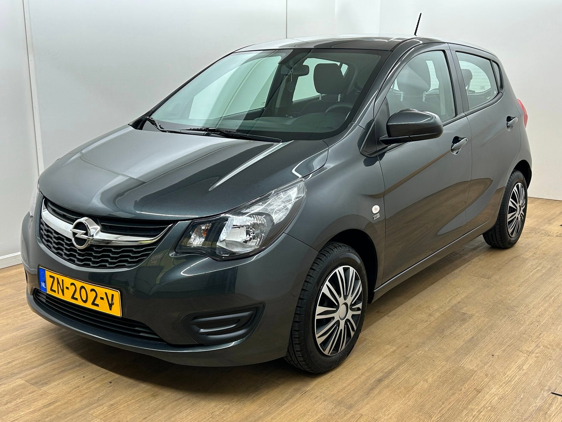 Opel KARL Occasion 1.0 ecoFLEX 120 Jaar Edition | Grijs | Tw, Gebruikt, Origineel Nederlands, Bedrijf, Handgeschakeld