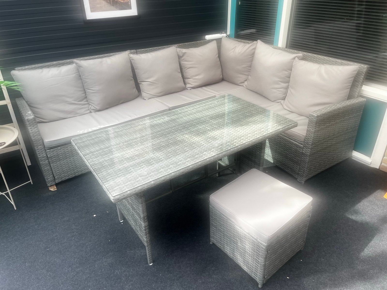 Loungebank met tafel en hocker - Grijs Wicker Nieuw!, Ophalen, 5 zitplaatsen, Nieuw, Loungeset