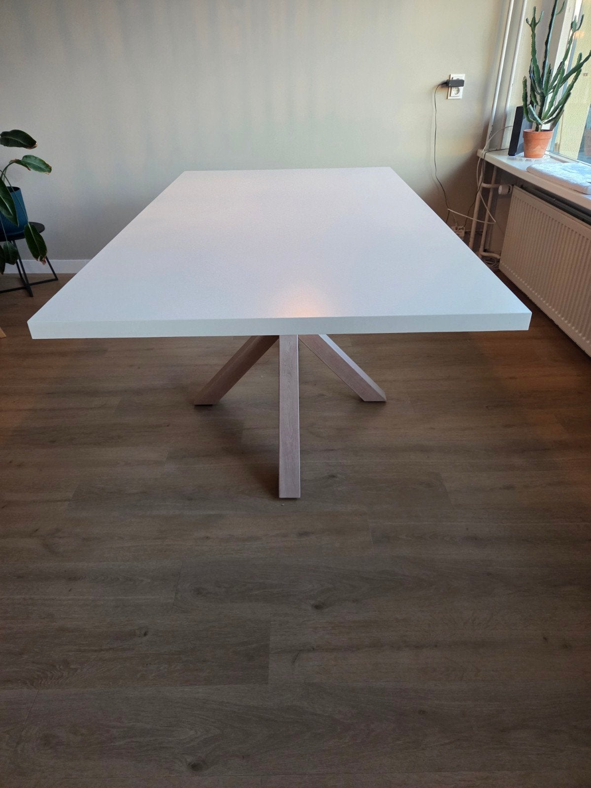 Eettafel Kave Home Argo/Laforma Arya, Huis en Inrichting, Ophalen, 50 tot 100 cm, 150 tot 200 cm, Zo goed als nieuw