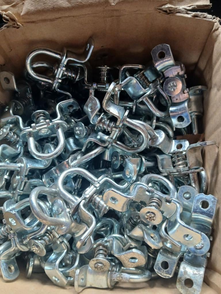 Patentbeugels ongeveer 70 stuks, Ophalen, Nieuw