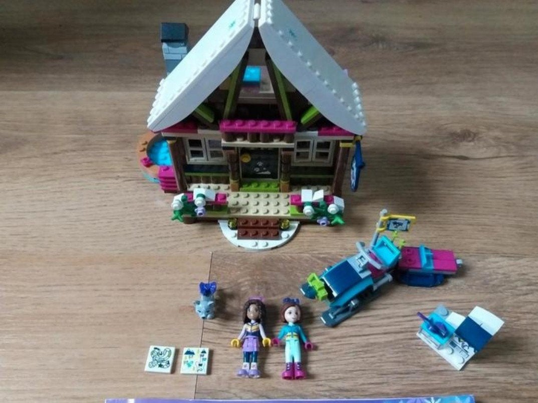 lego friends 41323 wintersport chalet, Ophalen of Verzenden, Zo goed als nieuw