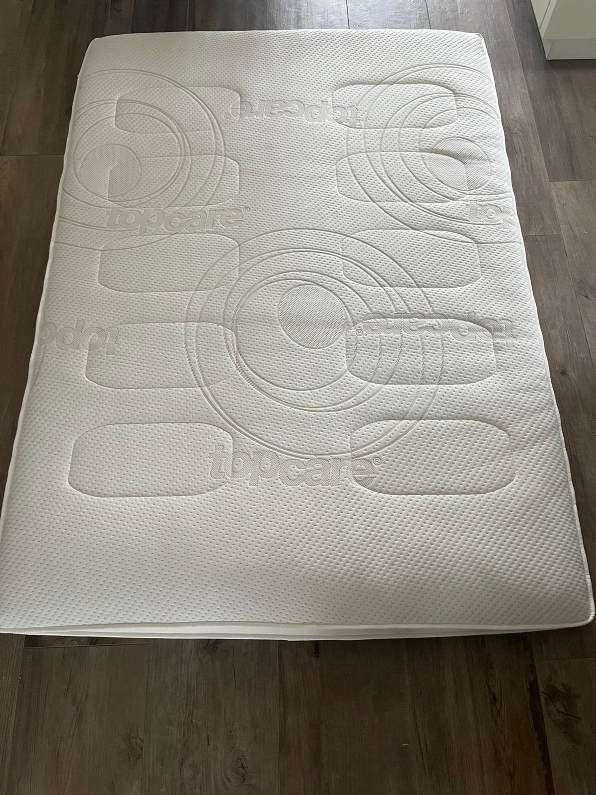 Bijna nieuw Topcare topdekmatras (matrastopper) 140x200, Ophalen, Tweepersoons, 140 cm, Zo goed als nieuw