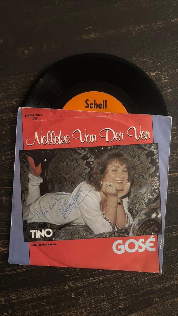 Nelleke van der Venn- Gosé, Ophalen of Verzenden, Zo goed als nieuw, Nederlandstalig