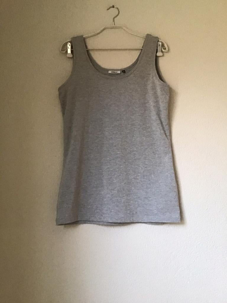Only Top lichtgrijs maat XL, Kleding | Dames, Tops, Maat 46/48 (XL) of groter, Ophalen of Verzenden, Zo goed als nieuw, Zonder mouw