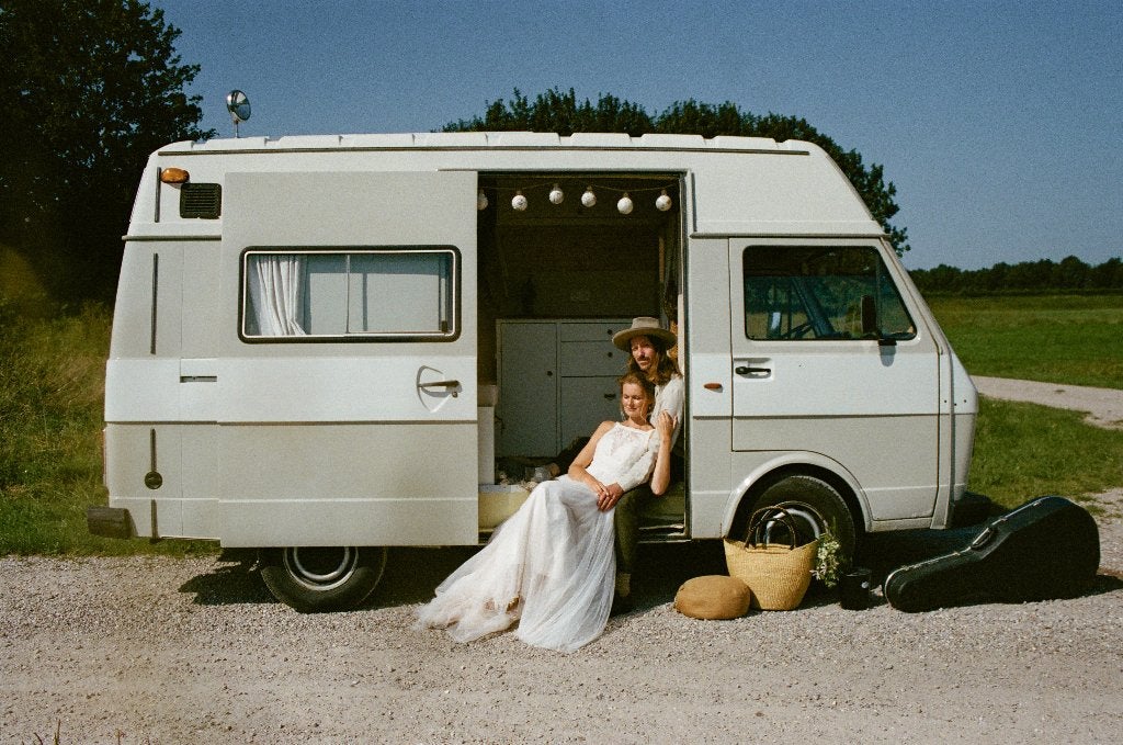 Volkswagen LT31 Camper (Oude ambulance, oldtimer 1980), Buscamper of Camperbus, Volkswagen, Treinzit, Handgeschakeld
