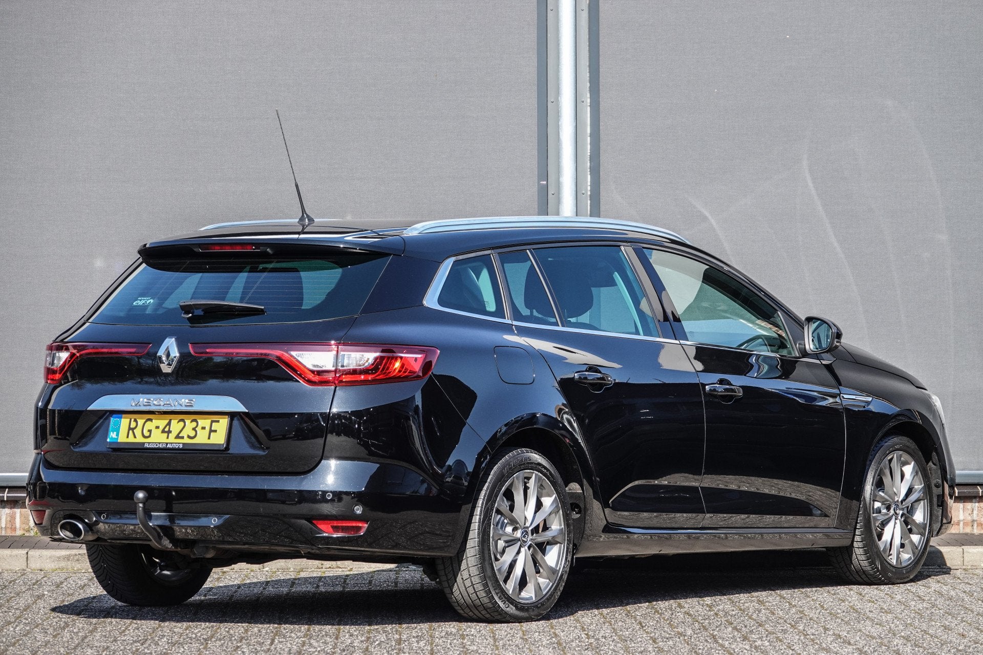 Renault Mégane Estate 1.2TCe 132Pk Aut. | Signature Exclusi, Gebruikt, 4 cilinders, 1198 cc, 19 km/l