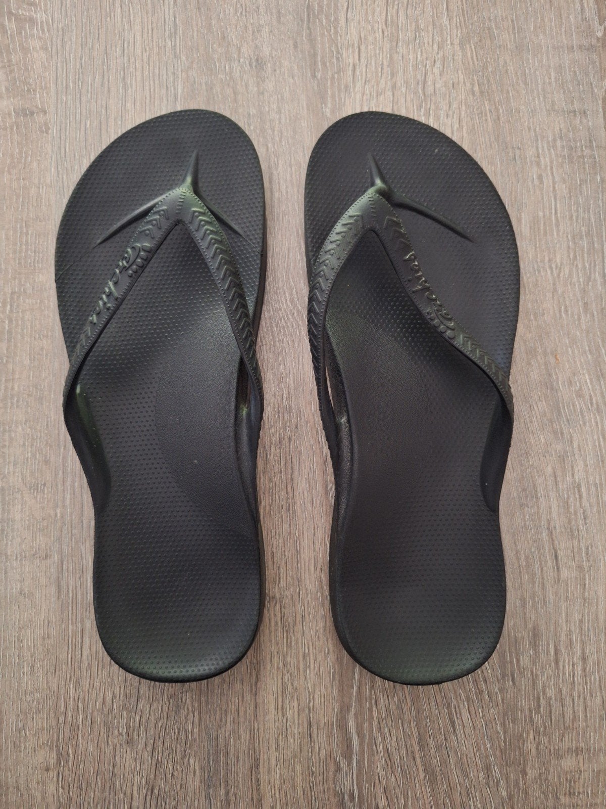 zgan Archies zwart mt 39.5 40, Slippers, Zwart, Ophalen of Verzenden, Zo goed als nieuw