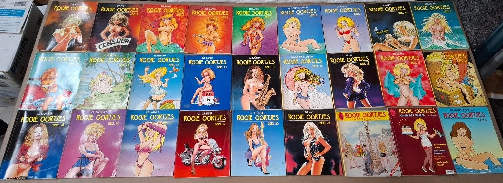 Rooie Oortjes 1 t/m 24 + 1 cartoonalbum + 1 omnibus + deel 6, Boeken, Meerdere stripboeken, Ophalen of Verzenden, Gelezen