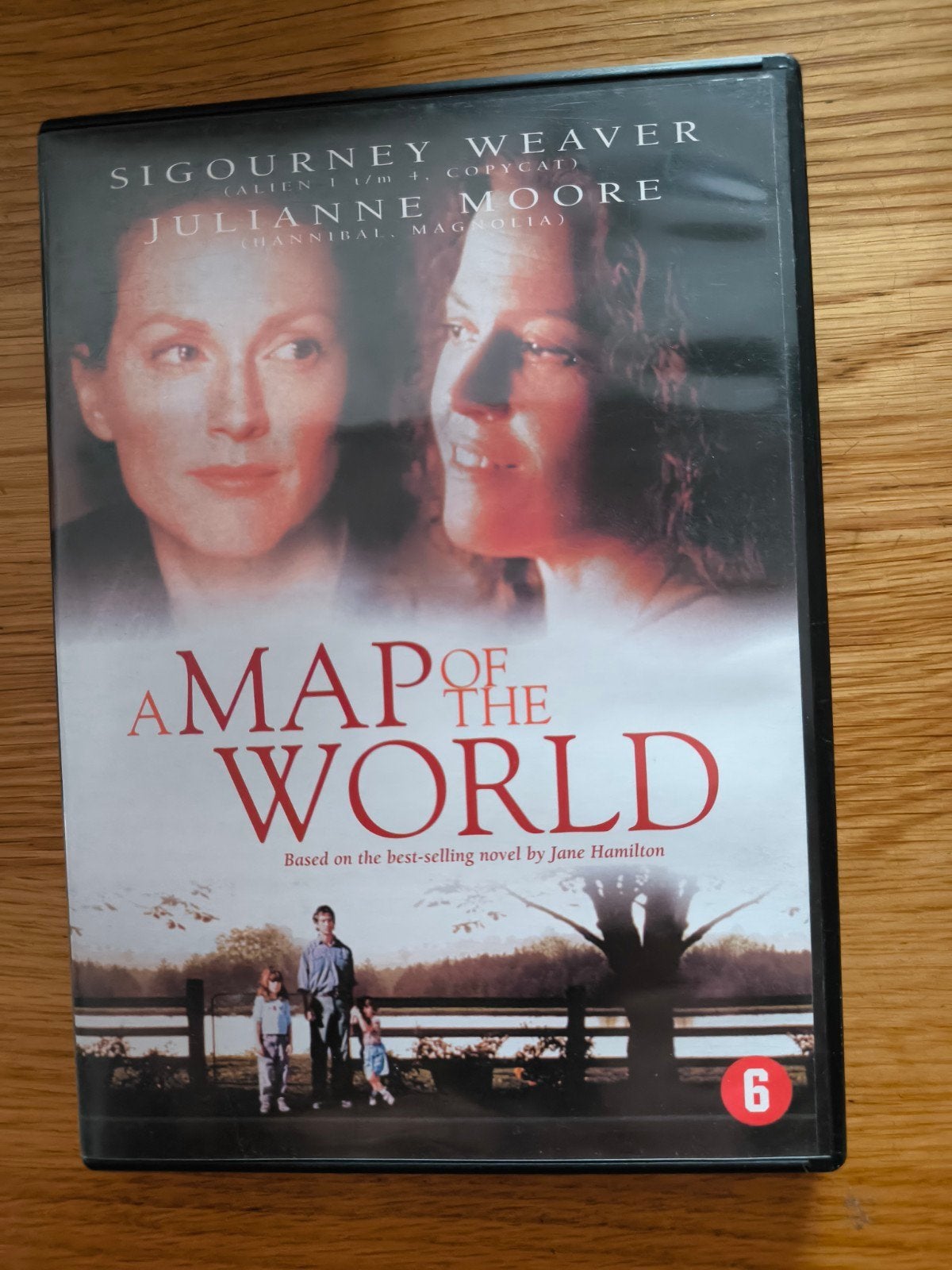 A map of the world, Ophalen of Verzenden, Zo goed als nieuw