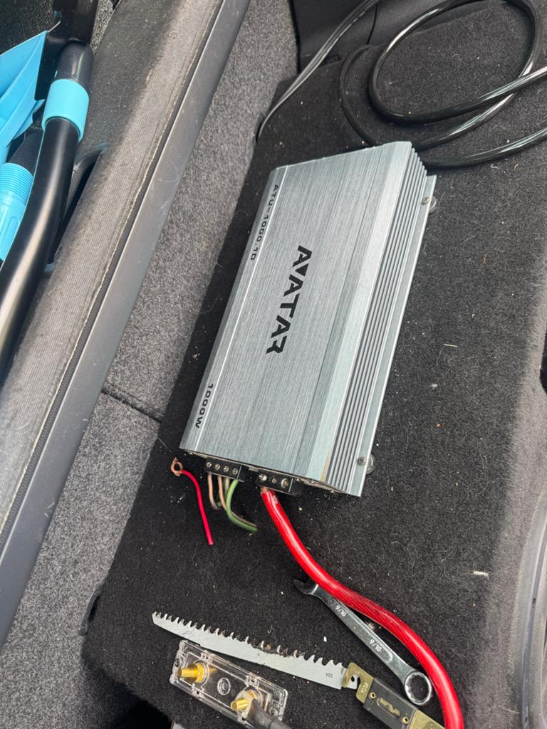 Avatar Subwoofer met Versterker - Krachtige Bass, Ophalen of Verzenden, Gebruikt