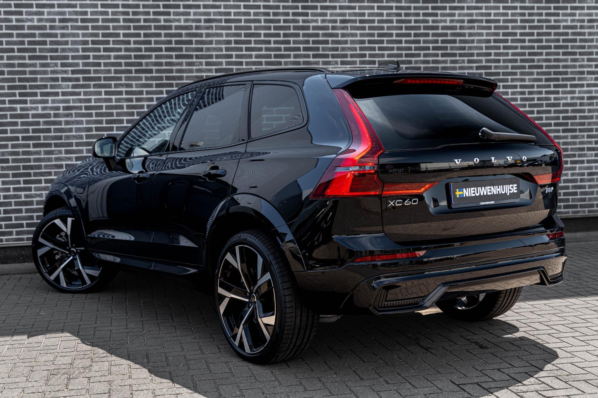 Volvo XC60 T8 Plug-in hybrid AWD Ultra Dark Exec. Ed. Editio, Auto's, Automaat, 12 maanden, Gebruikt, Euro 6