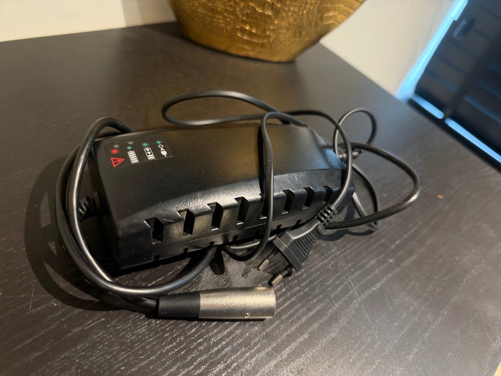 Gazelle Impulse Oplader - 4pins 36V Getest en Goede Staat, Gebruikt