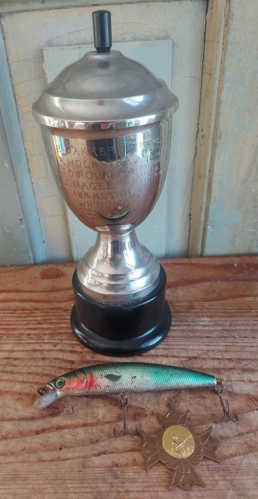 Oude lokvis vis trofee & medaille 1950- 1960, Antiek en Kunst, Curiosa en Brocante, Ophalen of Verzenden