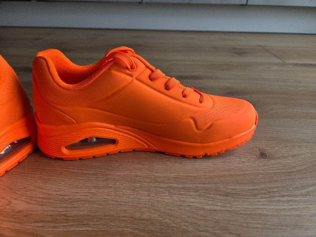 Skechers Uno neon oranje maat 38, Ophalen, Skechers, Nieuw, Oranje