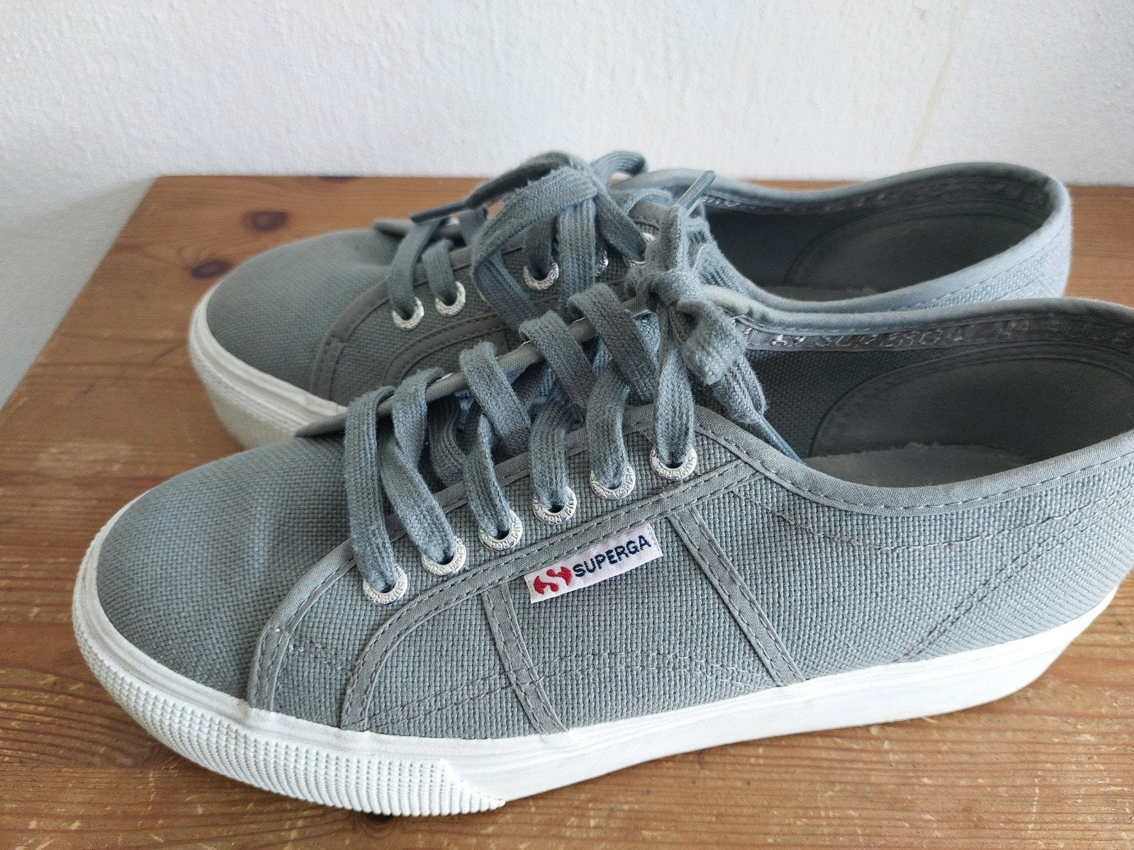 Superga sneakers grijs maat 40, Ophalen of Verzenden, Sneakers of Gympen, Grijs, Gedragen