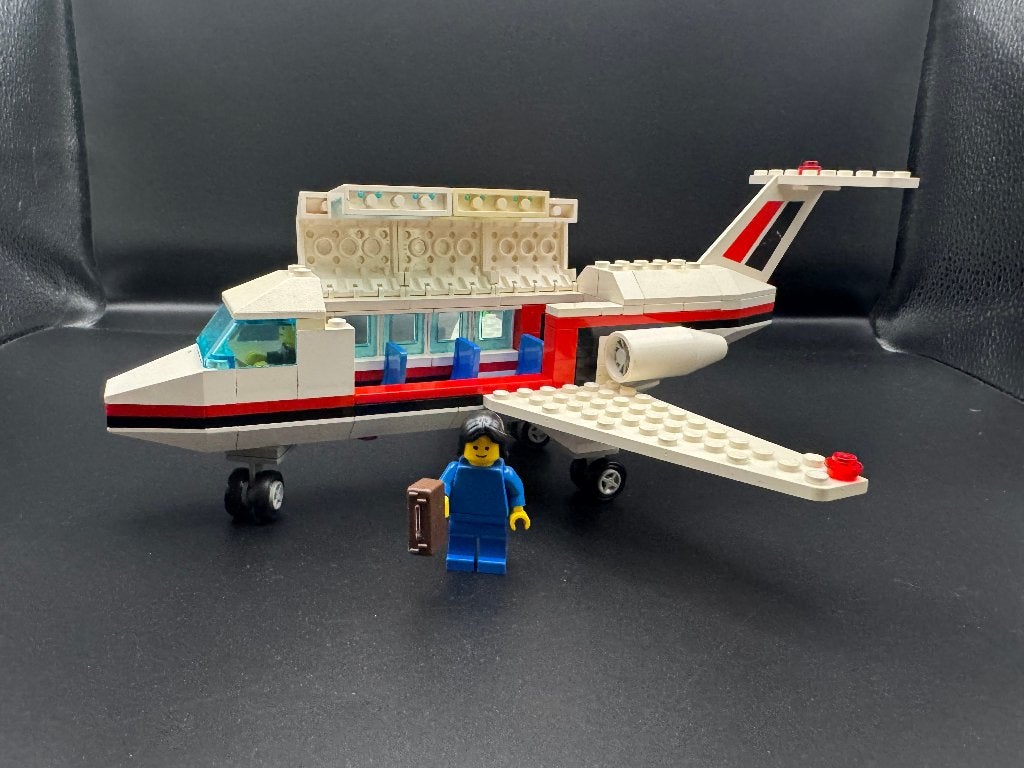 Vintage LEGO 6368 Passagiersvliegtuig (1985) + Boekje, Kinderen en Baby's, Gebruikt, Lego, Ophalen of Verzenden, LEGOLAND