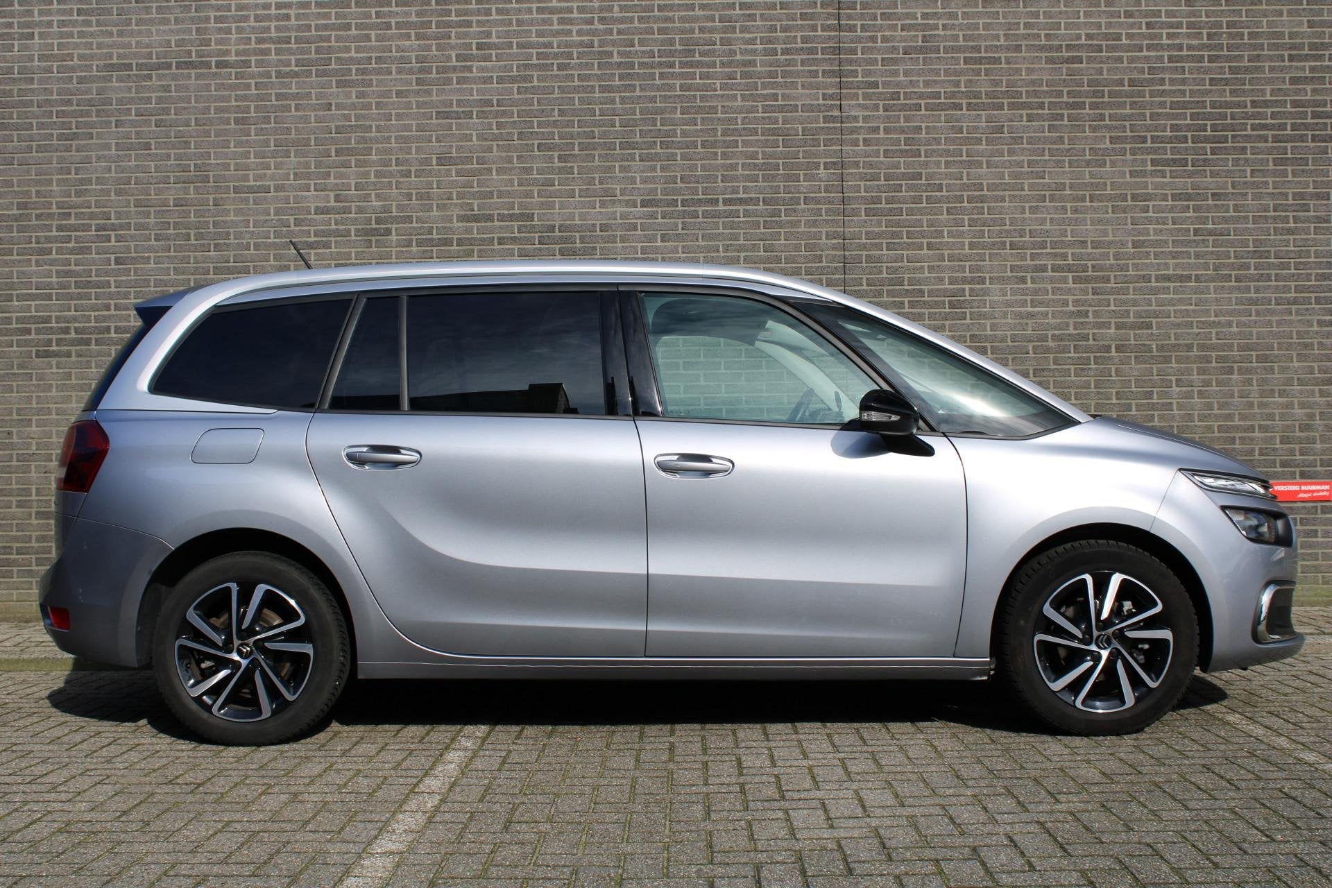 Citroën Grand C4 Spacetourer 1.2 PureTech Shine Automaat 7, Auto's, 12 maanden, 15 km/l, Gebruikt, 680 kg