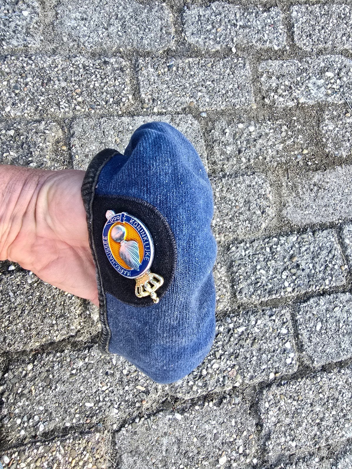 Keurige baret van de koninklijke marechaussee..., Ophalen of Verzenden, Marechaussee, Nederland, Embleem of Badge