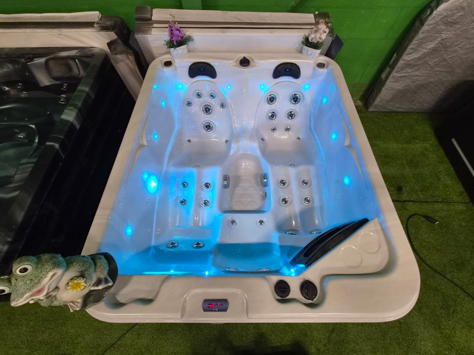 PRACHTIGE 3 PERS JACUZZI ‼️💦 vandaag nog bezorgd🚛, Ophalen of Verzenden