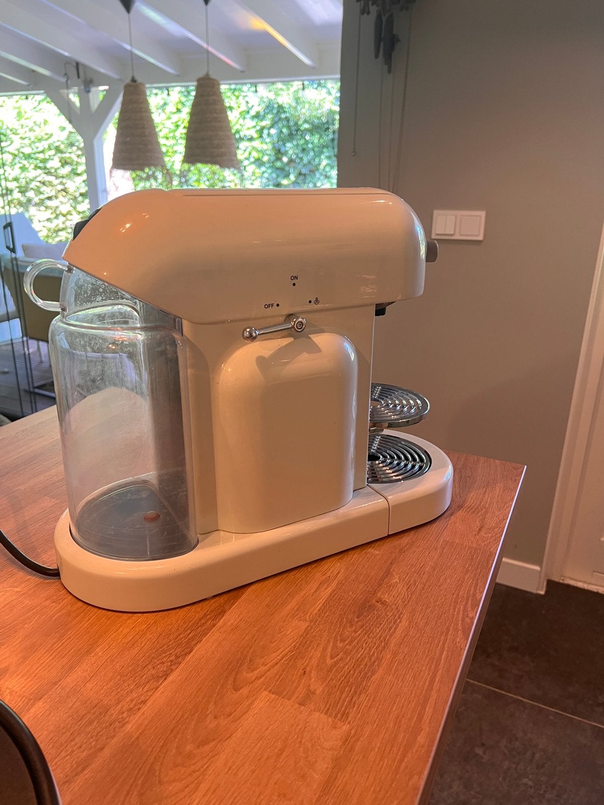 Magimix Nespresso M190 Pixie Cream Koffiezetapparaat, Ophalen, Gebruikt, Espresso apparaat, 1 kopje