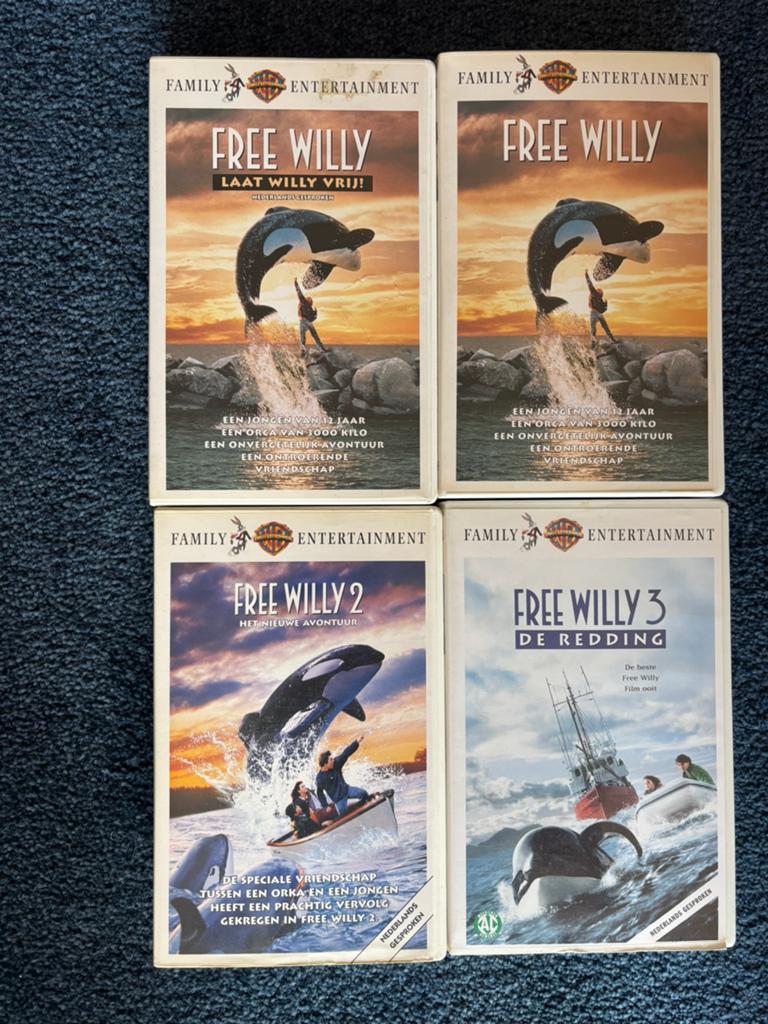 4 Free Willy videobanden, Cd's en Dvd's, VHS | Kinderen en Jeugd, Alle leeftijden, Ophalen of Verzenden, Gebruikt, Overige typen