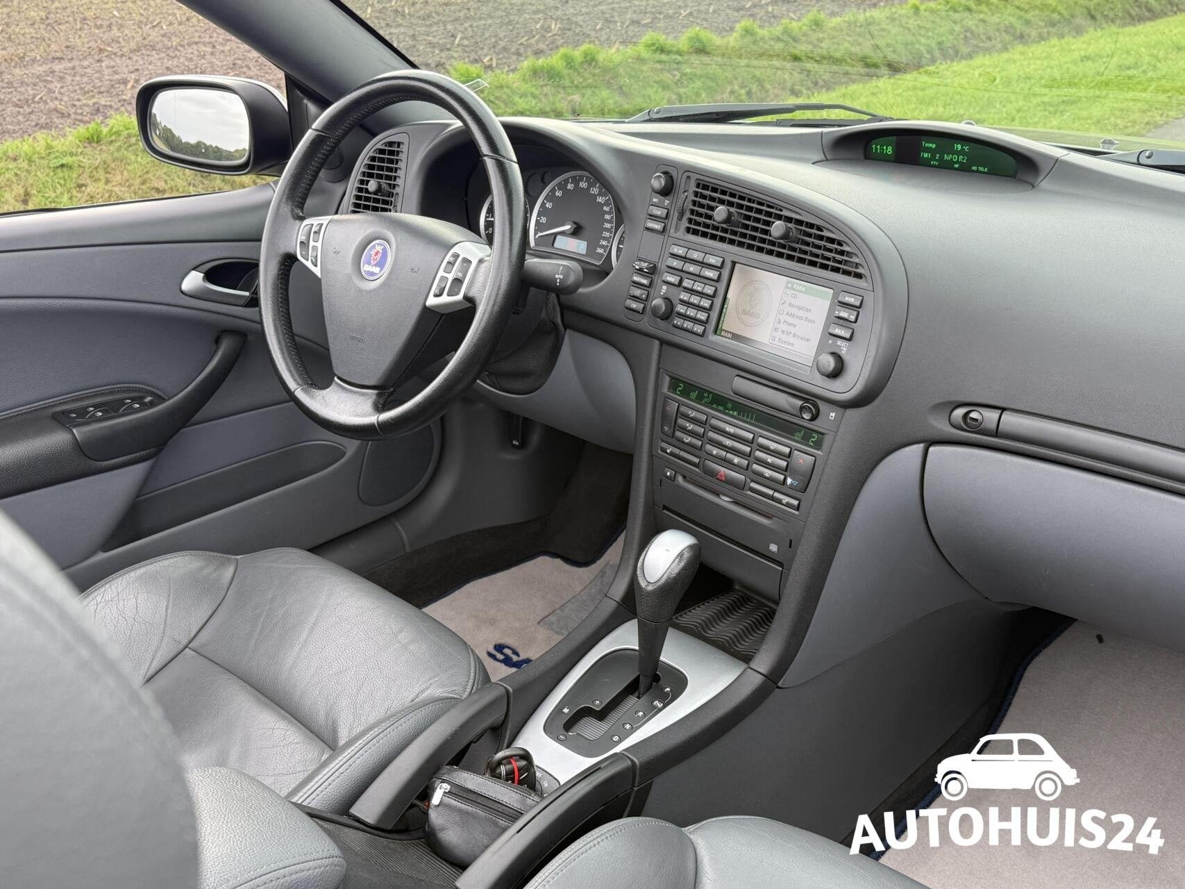 Saab 9-3 Cabrio 1.8t Vector Automaat XENON|LEDER|TREKHAAK|HI, 1998 cc, Gebruikt, 4 cilinders, 4 stoelen