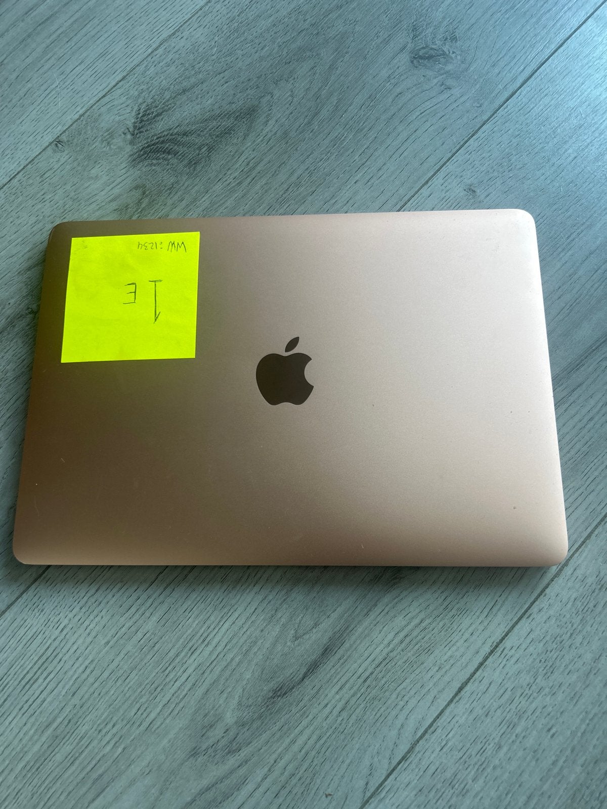 MacBook Retina 12-inch 2017 - Goede staat, batterij onderhou, Gebruikt, Qwerty, Minder dan 2 Ghz, 12 inch