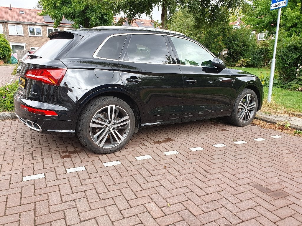 Audi Q5 50 Tfsi e Quattro 299pk S Tronic 2020 Zwart, Automaat, 2005 kg, 1750 kg, 4 cilinders