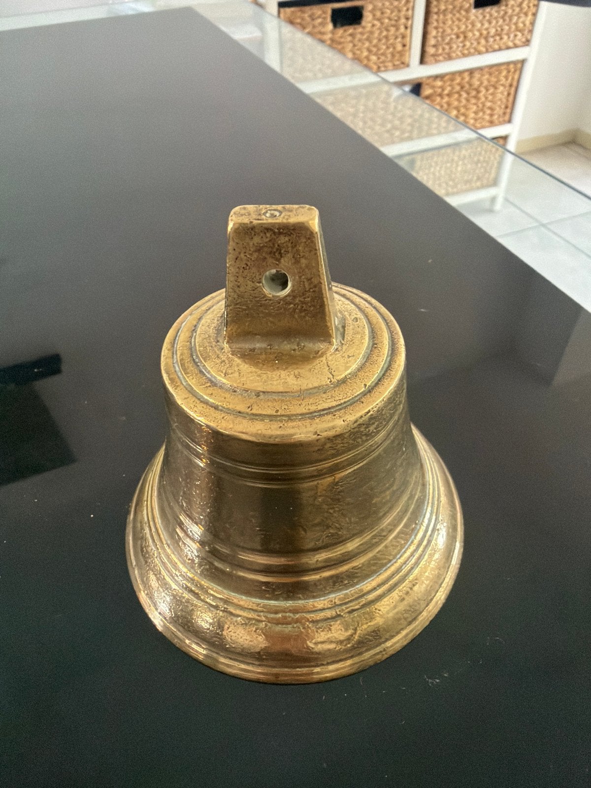 Antieke bronzen bel - Decoratieve tafelbel, Ophalen, Brons
