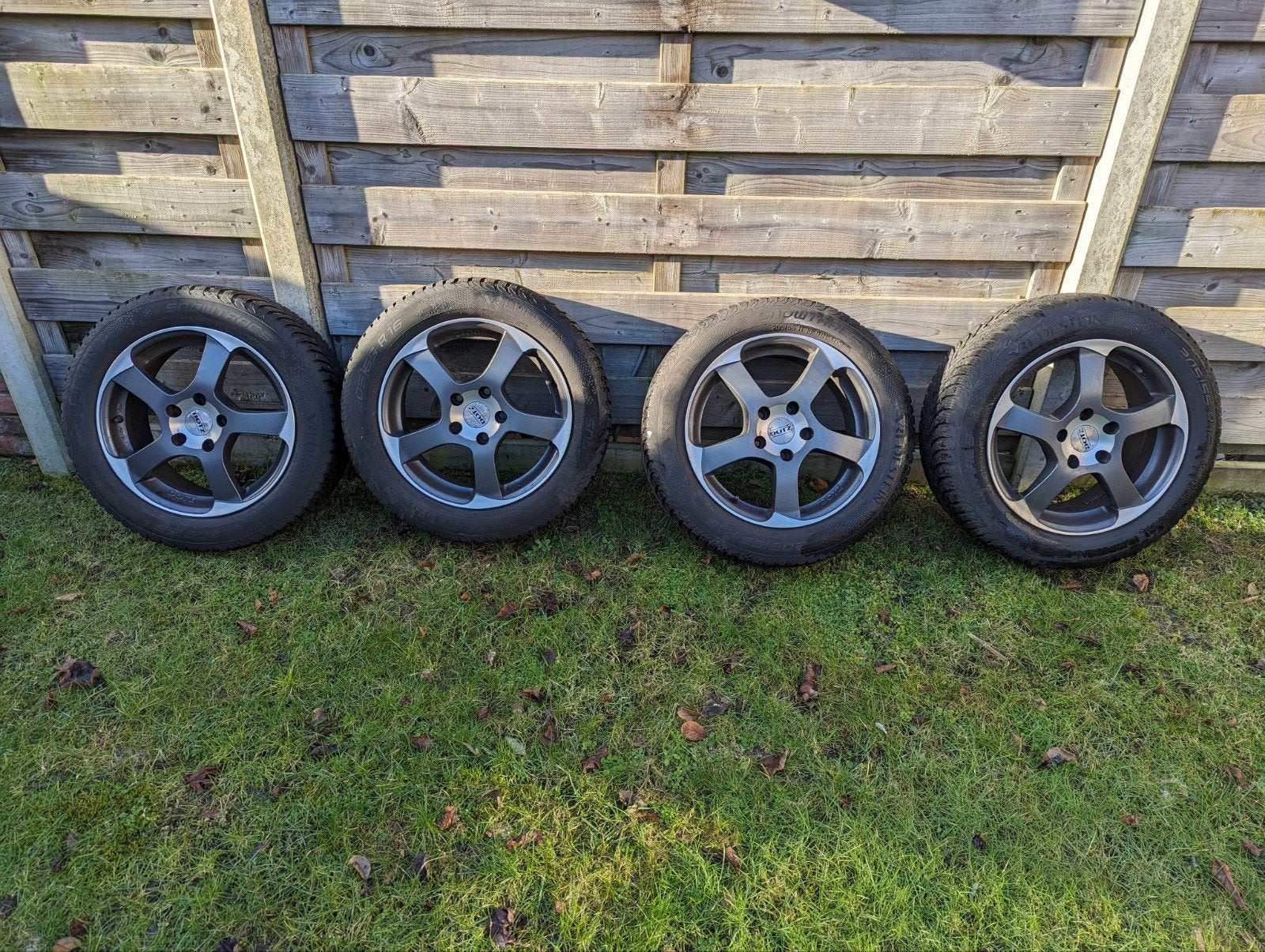 DOTZ velgen met Vredestein winterbanden 205/55 R16, Ophalen, Gebruikt