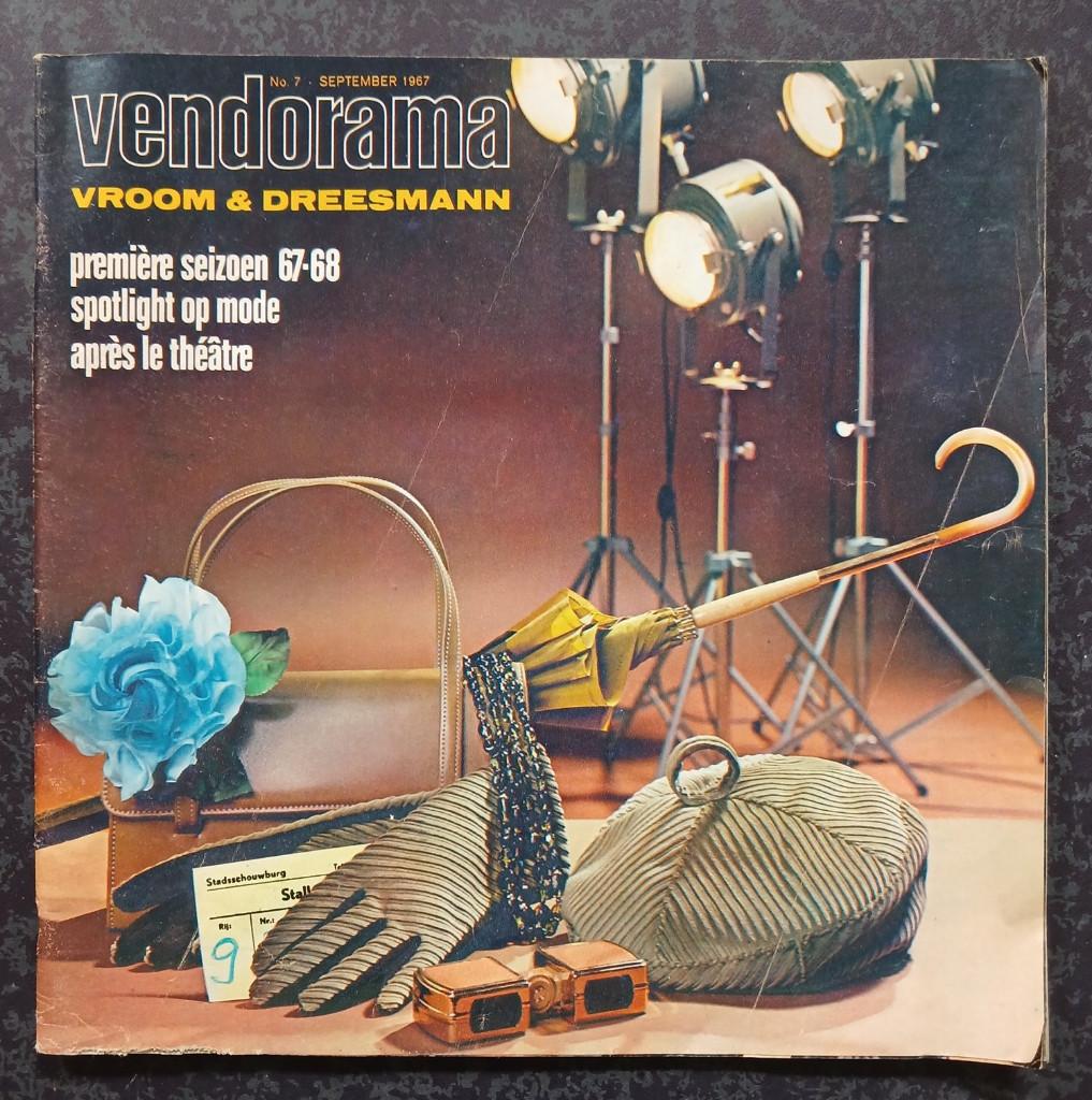 V&D Vendorama folder 1967 theater editie / schade, Boeken, Catalogussen en Folders, Gelezen, Folder, Verzenden