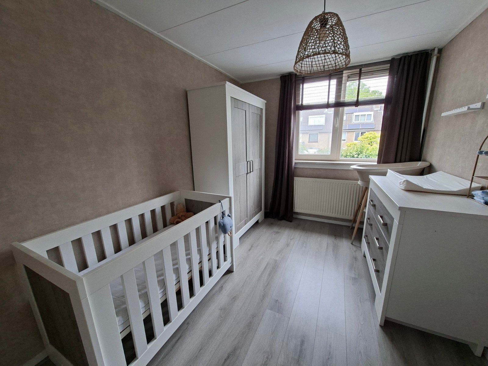 Complete prachtige babykamer: Commode, kast en ledikant, Ophalen, Gebruikt, 50 tot 70 cm, 100 cm of meer