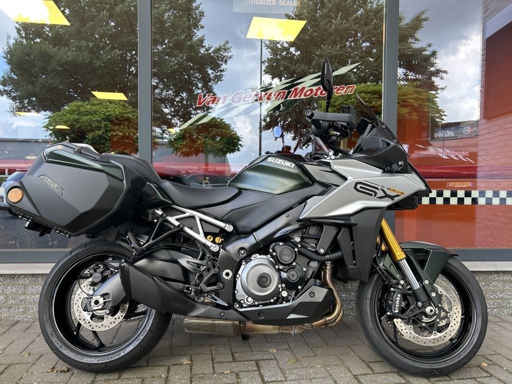 SUZUKI GSX-S 1000 GX 2024, Bedrijf, Sport